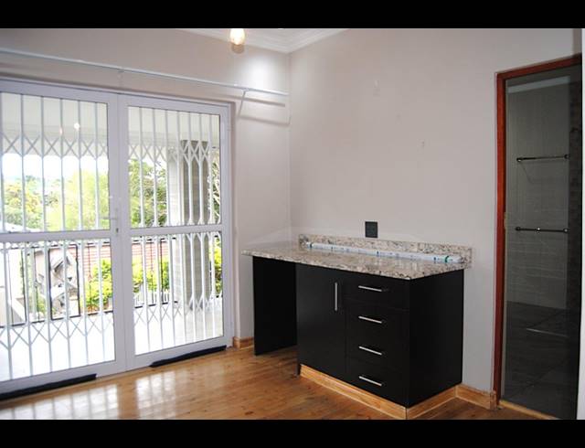 4 BEDROOM HOUSE FOR SALE IN ESCOMBE